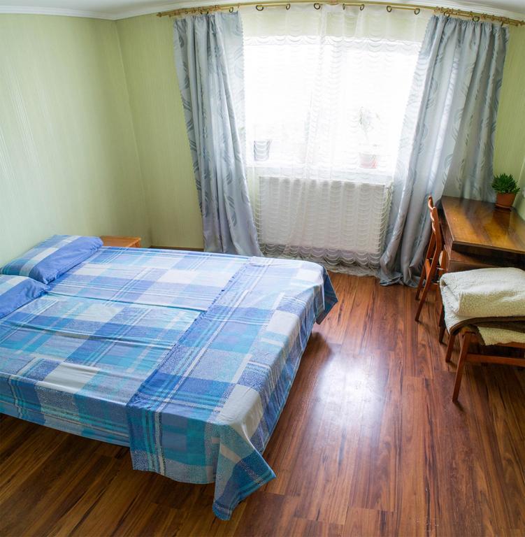 Guest House Cherepaha 卡缅涅茨-波多利斯基 外观 照片